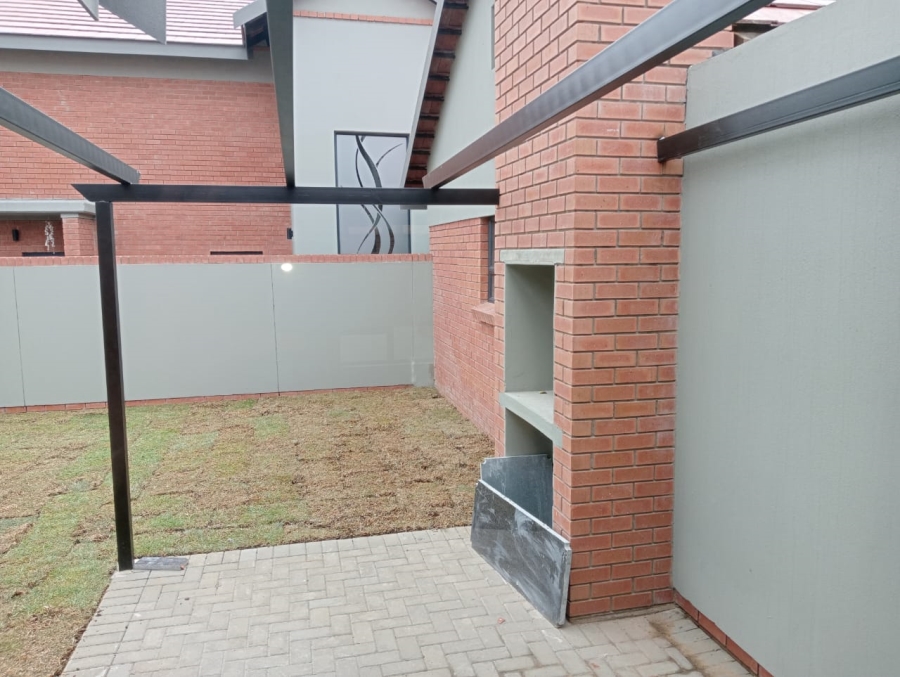 To Let 3 Bedroom Property for Rent in Somerton Estate Free State